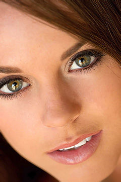 Glamorous Brunette Babe Rahyndee James Glamorous Brunette Babe Rahyndee James